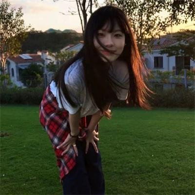 爱上小男人