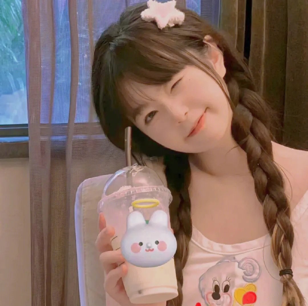百变小姬子
